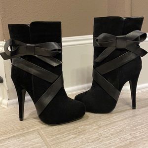 Size 5.5 black platform heel boots